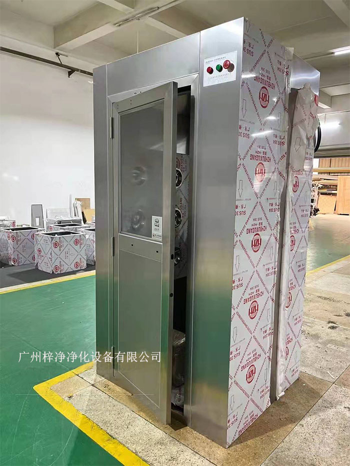 風淋室進出潔凈室管理制度的具體內容進出管理制度至關重要 風淋室進出潔凈室管理制度的具體內容進出管理制度至關重要