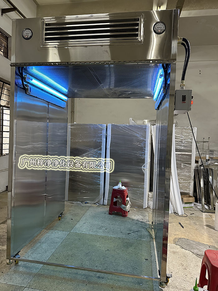 層流罩取樣車是一種用于在無菌或潔凈環(huán)境下進(jìn)行樣品采集的專用設(shè)備。